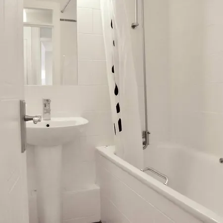 1 Bedroom Near Guinness Storehouse Sleeps 2 公寓 *